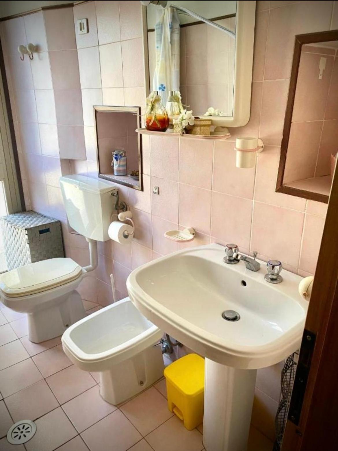 Little Flower Apartment Corfino Bagian luar foto